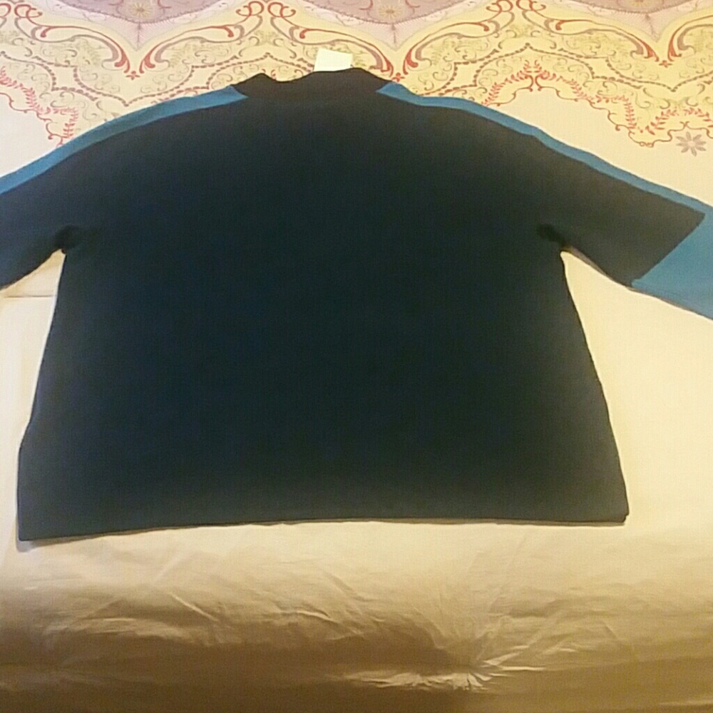 Sweater - Picture 2 of 2